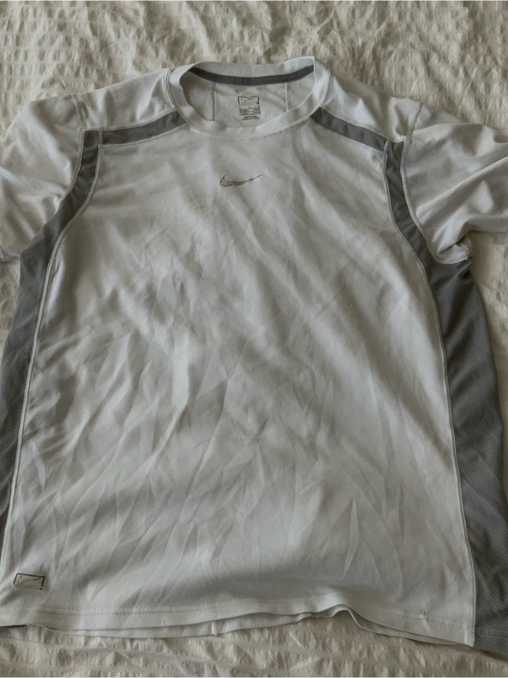 Nike Men’s White Short Sleeve Athletic Tee with Gray Panels